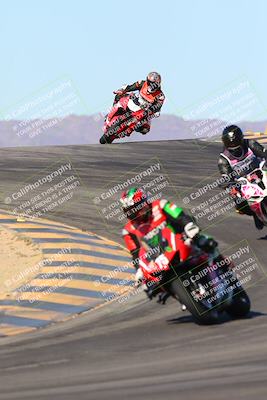 media/Jan-10-2025-CVMA Friday Practice (Fri) [[489e0da257]]/Group 4 and Trackday/Session 3 (Turns 9 and 10)/